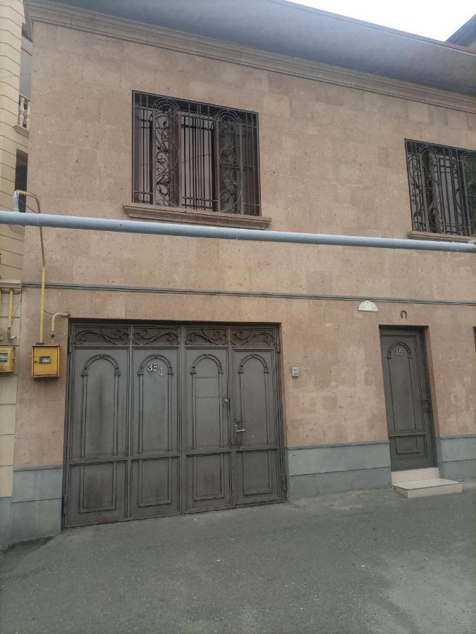 Hero Hostel Erivan Dış mekan fotoğraf